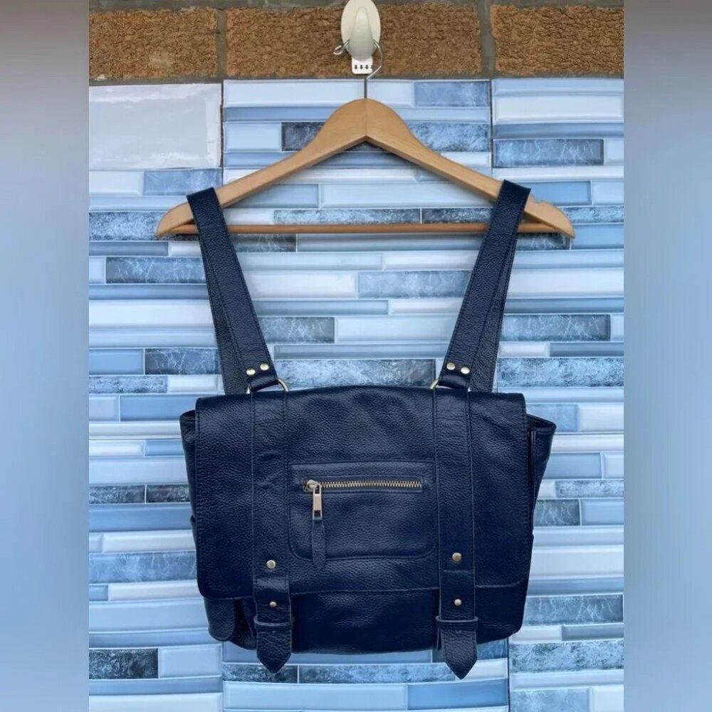 Vere Verto navy blue leather backpack